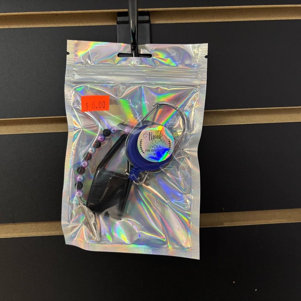 Lighter leash with clip
